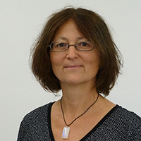 Das Portraitfoto zeigt Dr. Karin Müller